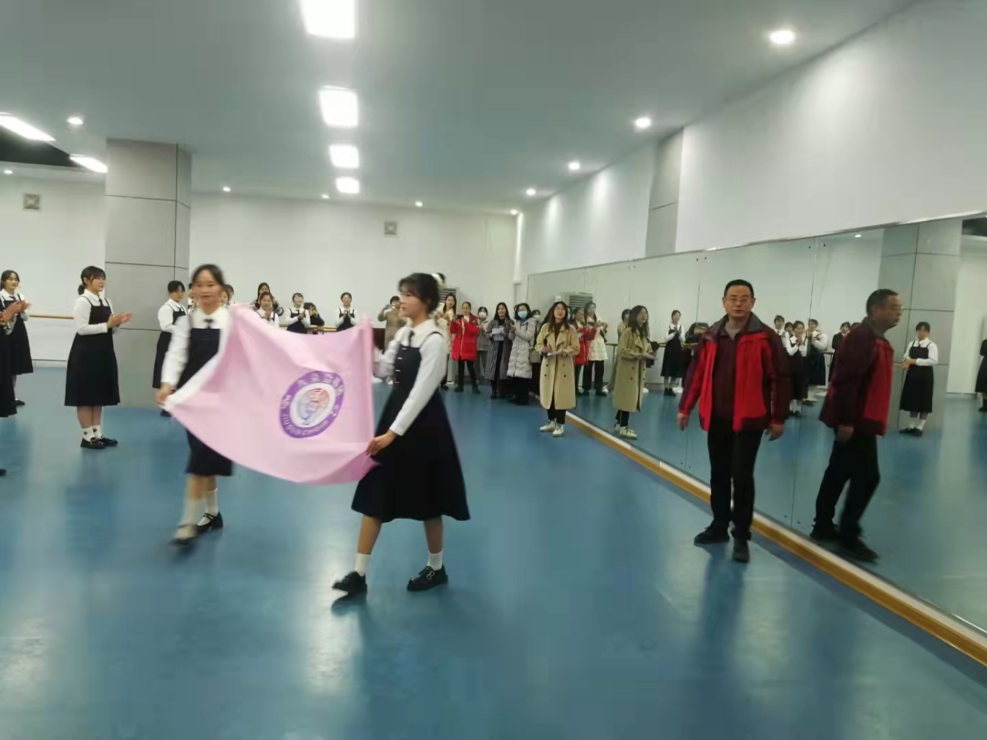 青春活力有梦想！鄂州职业大学教育与管理学院合唱团放歌