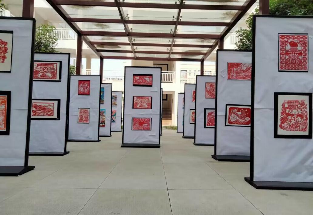 教育管理学院组织开展“青春献礼二十大，妙笔生花向未来”  手工大赛作品展活动